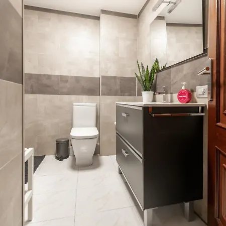 Torre De Hercules Con Garaje * A Coruña