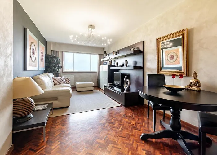 Torre De Hercules Con Garaje * La Coruña